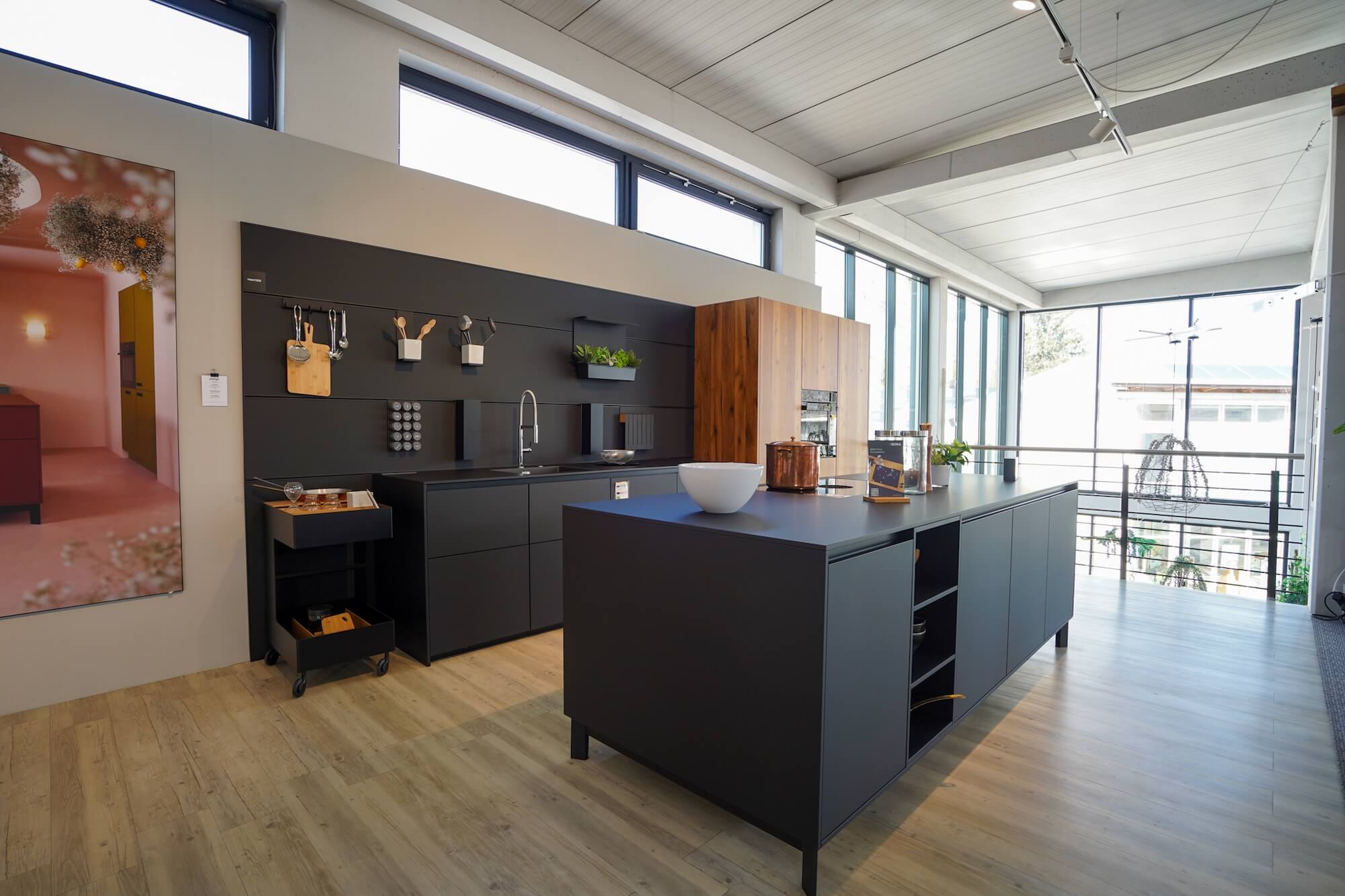 next125 Design Inselküche Schwarz